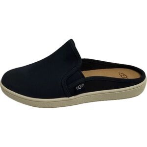 UGG Women's Gene Slip-On Mule Sneaker Navy Size 8
